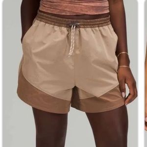 Lulu lemon Evergreen Track Shorts Size 4